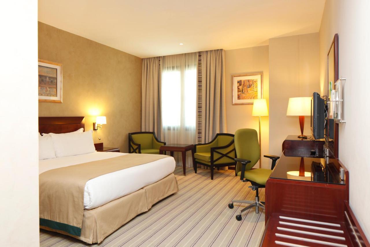 Holiday Inn Olaya By Ihg Rijad Zewnętrze zdjęcie