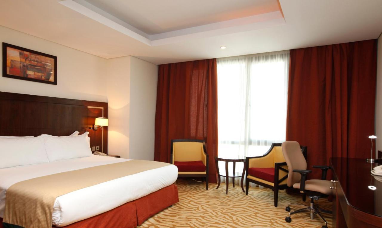 Holiday Inn Olaya By Ihg Rijad Zewnętrze zdjęcie