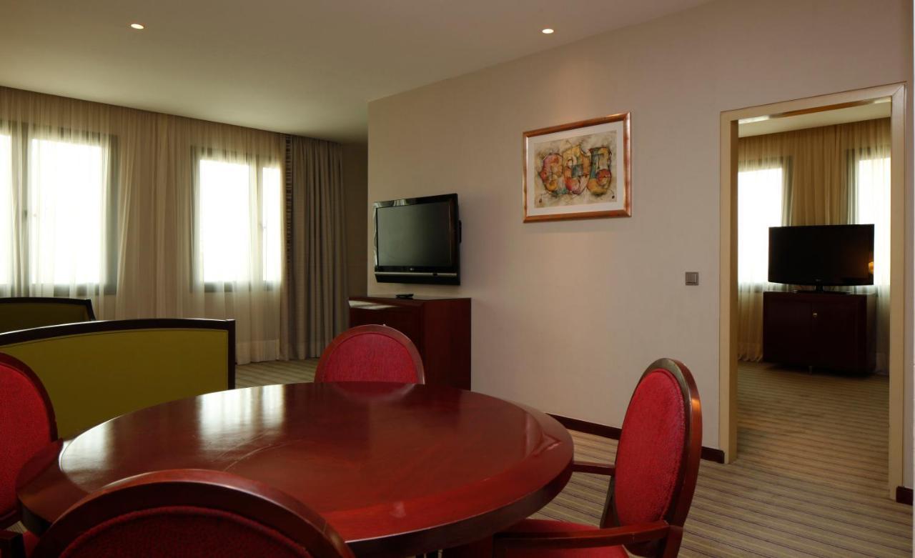 Holiday Inn Olaya By Ihg Rijad Zewnętrze zdjęcie