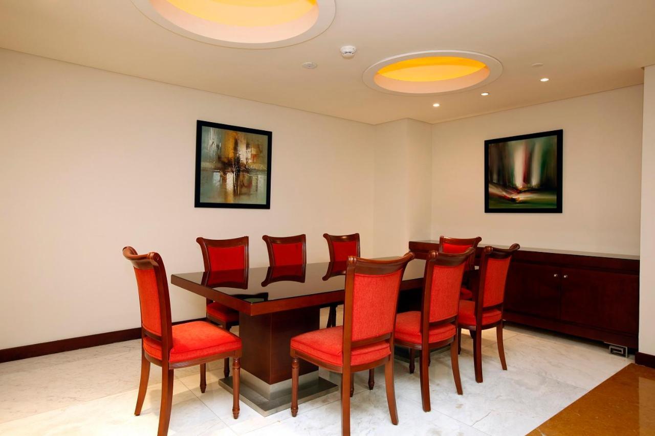 Holiday Inn Olaya By Ihg Rijad Zewnętrze zdjęcie