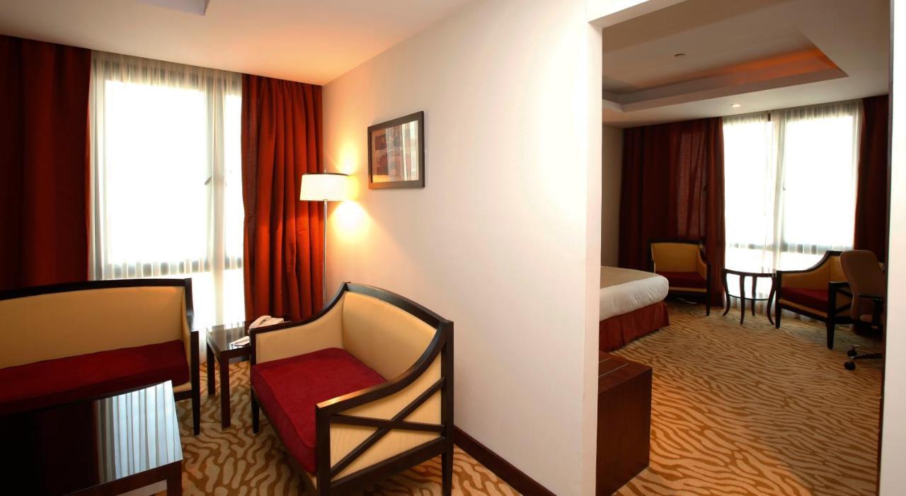 Holiday Inn Olaya By Ihg Rijad Zewnętrze zdjęcie